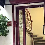 Skyler 招待所
