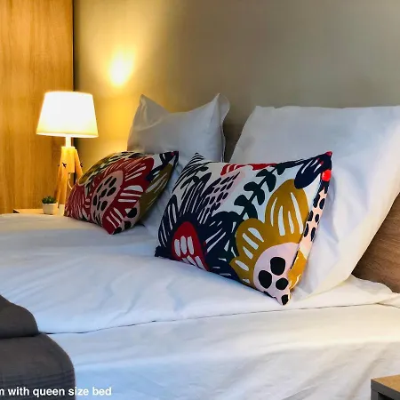 Skyler بلوفديف